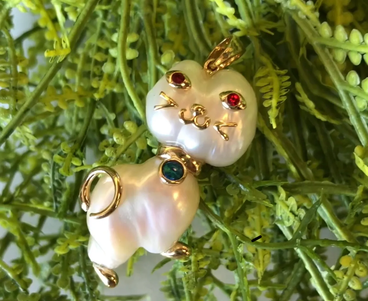 Cat Pearl Pendant