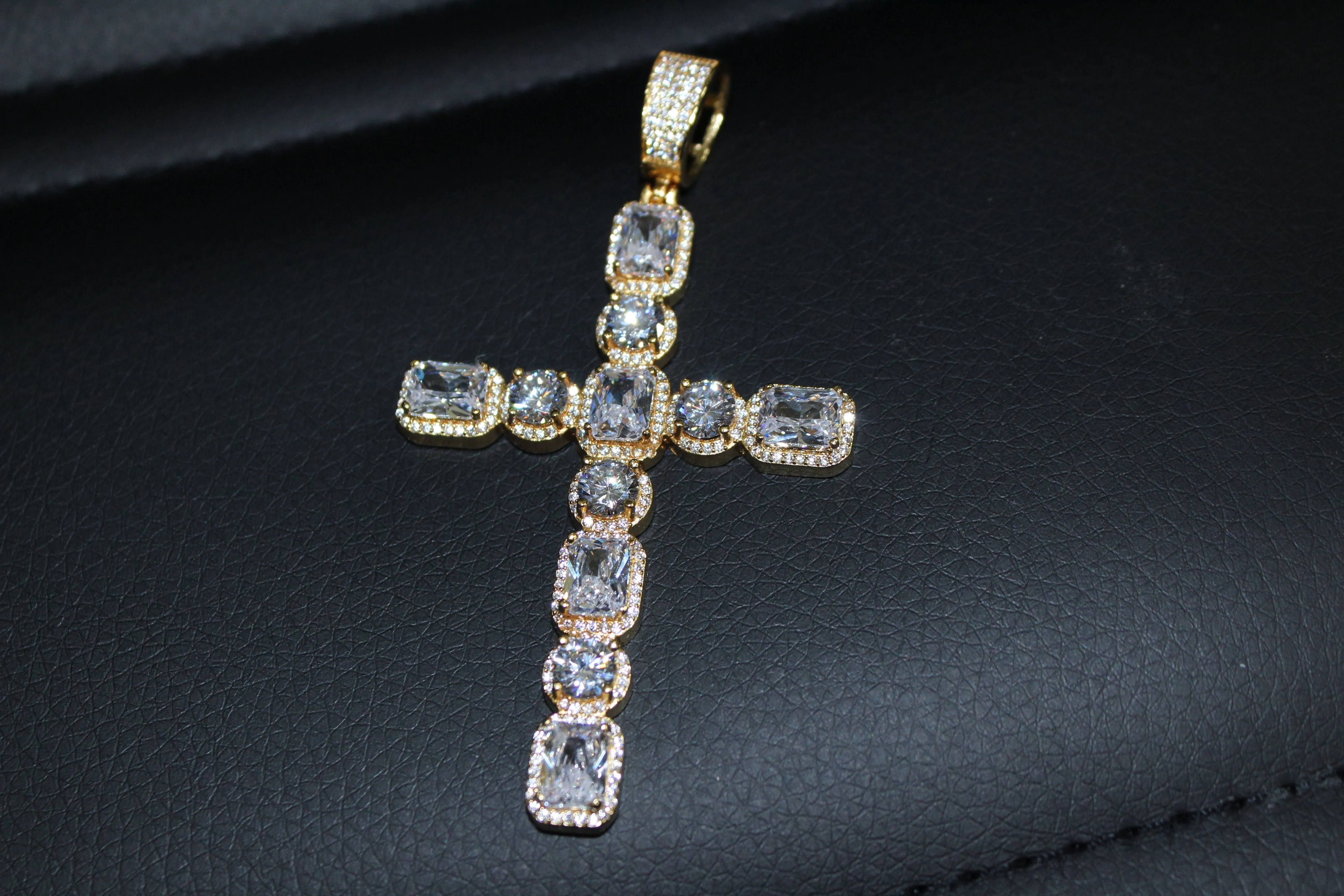 Emerald Cut Round Cut Bling Bling Gold Cross