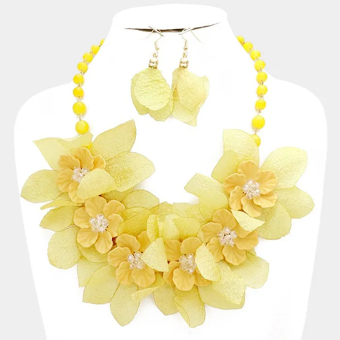 iLLASPARKZ Gradient flowers necklace