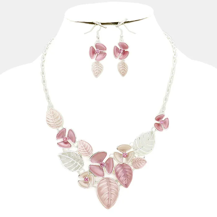 iLLASPARKZ Lacquered flower leaf necklace