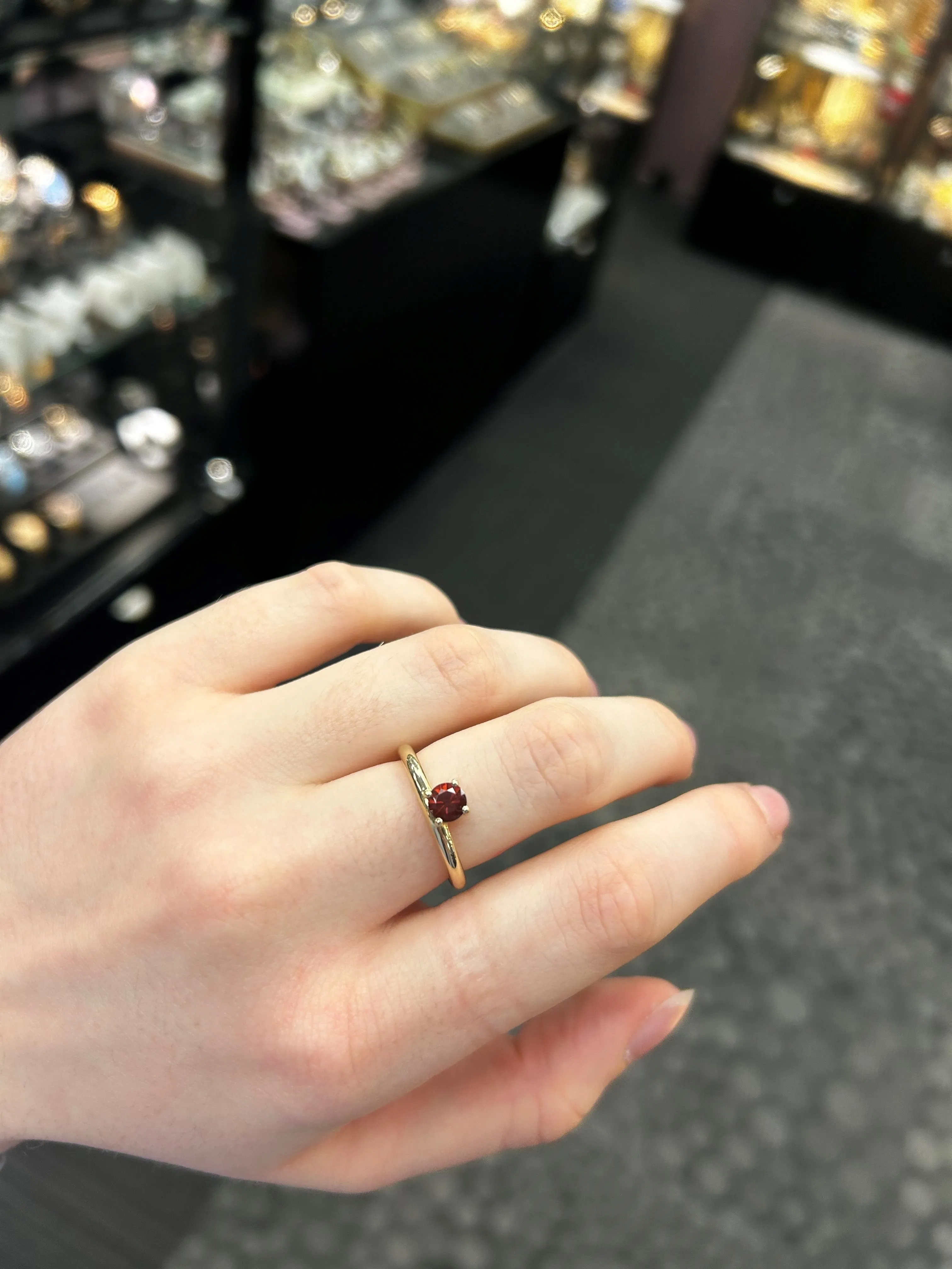 Meadowlark - Glow Ring 9ct YG Garnet