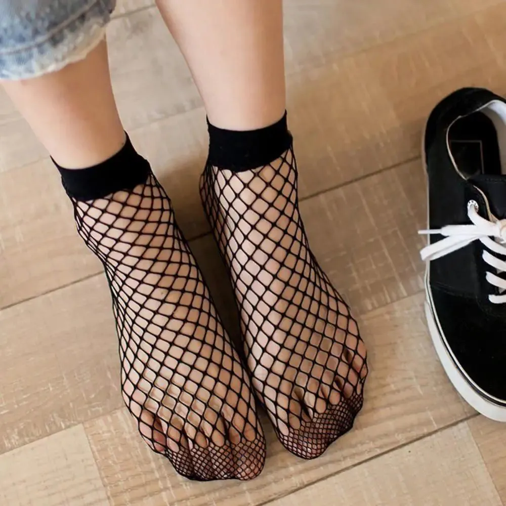 Seductive High-Quality Fishnet Stockings in Black